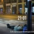 Image may contain: 1 person, night and outdoor, text that says '21:01 A21h 21h, tout le monde ne rentre pas à la maison. i FONDATION AbbéPierre'