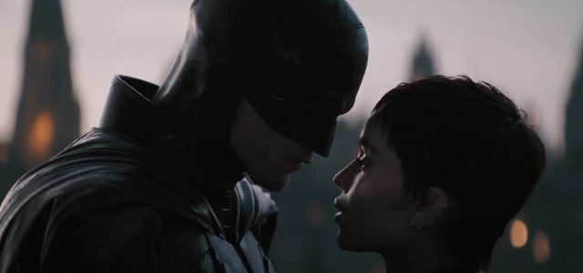 Batman et Catwoman plus proches que jamais dans ce nouveau trailer