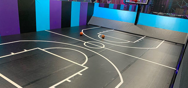 DEFY : un terrain de basket équipé d’un sol trampoline