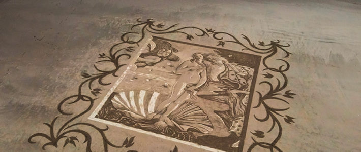 Royan : une reproduction géante de « La naissance de Vénus » sur le sable