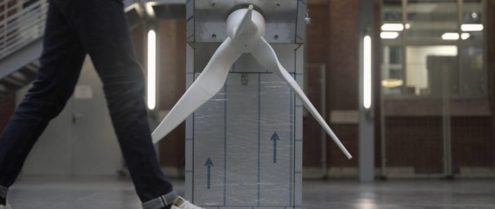 Les tourniquets du métro parisien transformés en éoliennes fonctionnelles